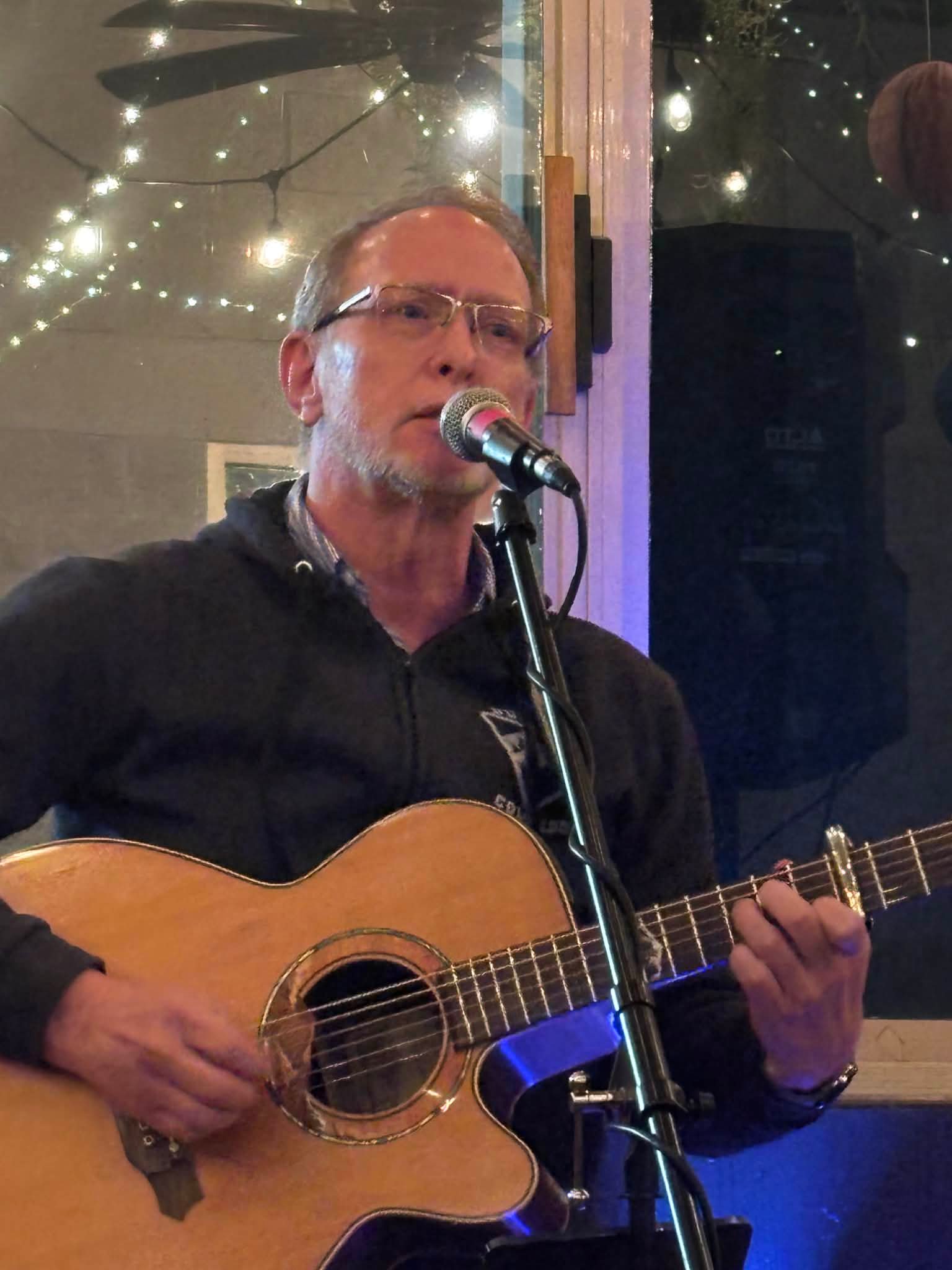 Stace performing at the Lone Sky Brewing open mic.